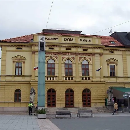 Moderný Pri Pešej Zóne Apartamento Martin