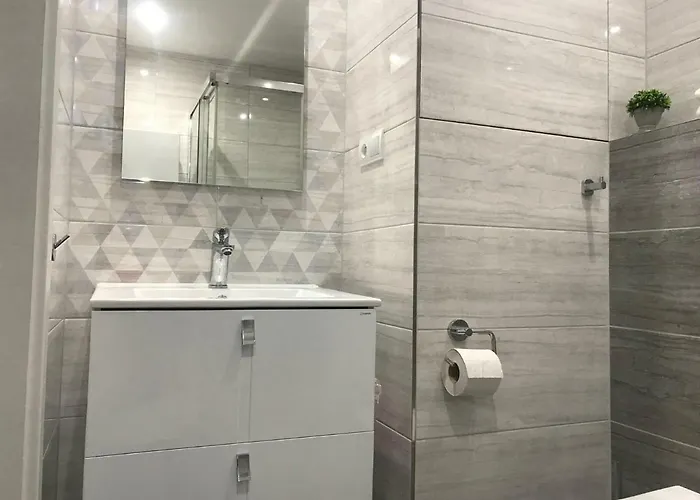 شقة Moderny Pri Pesej Zone مارتون